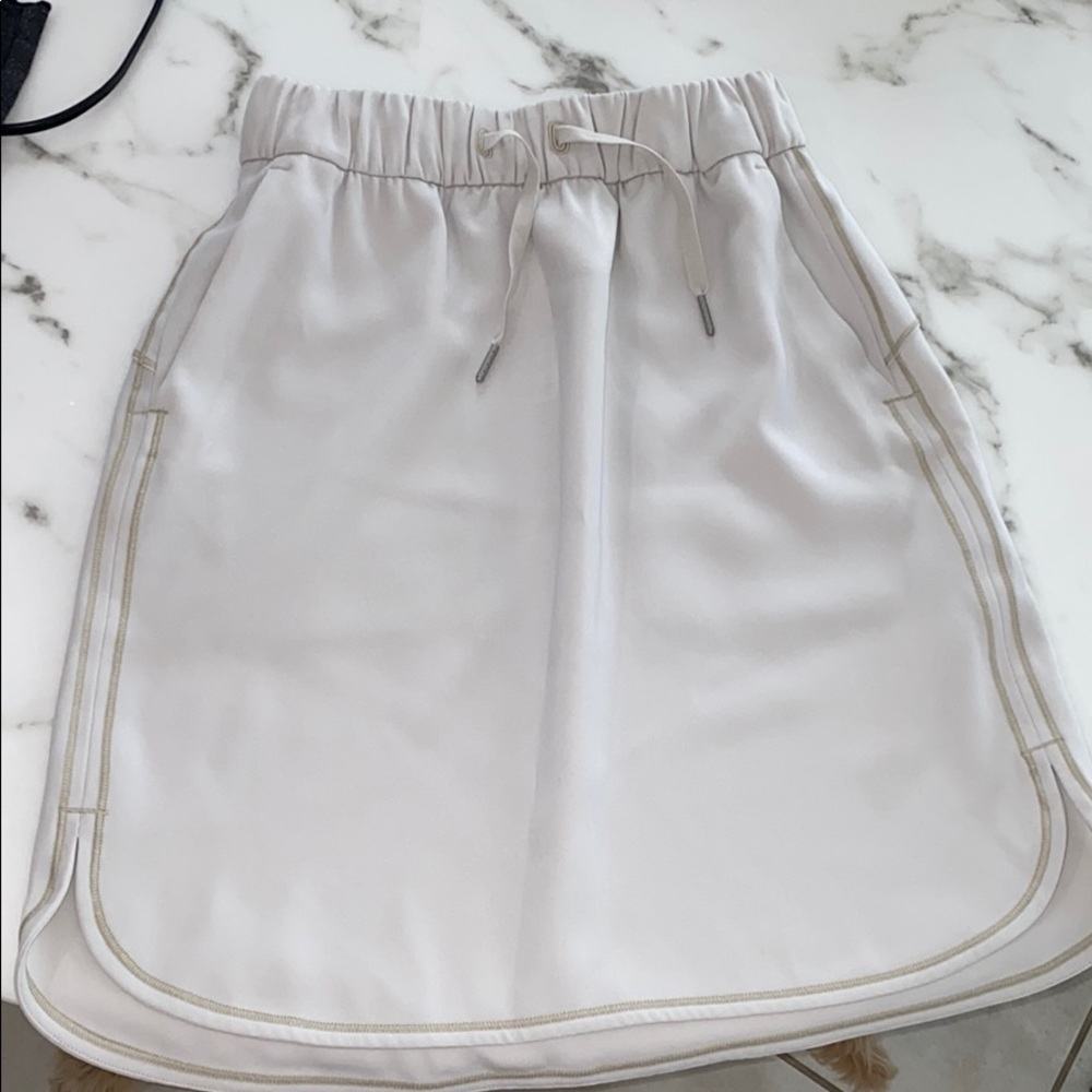 Lululemon On the Fly skirt